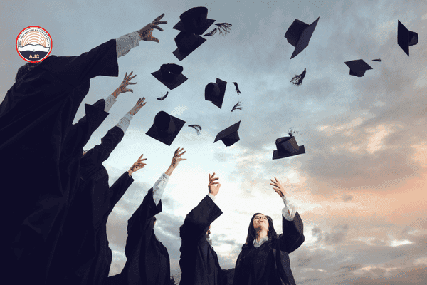 Featured image for: Bằng đại học từ xa có giá trị không? Giải đáp từ A–Z